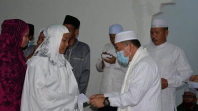 Al Haris Berikan Bantuan Bagi Anak Yatim