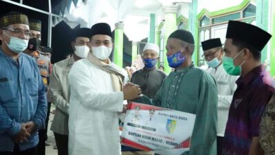 Bupati Zahir Berikan Bantuan Dana Hibah Pada Masjid dan Musholla