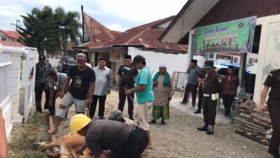 Perayaan Idul Adha 1443 H, Kajari Paluta dan PWI Kurban Bersama