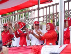 Ribuan Masyarakat Jambi Antusias Saksikan Pawai Pembangunan
