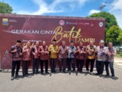 Sekda Ajak ASN dan Masyarakat Cintai Batik Jambi