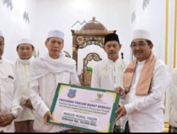 Lakukan Safari Subuh, Bupati Tanjab Barat Sampaikan Akan Peringatan Hari Santri