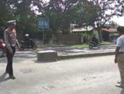 Wanita Ditabrak Hingga Terbang di Medan Deli