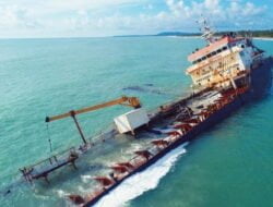Cemari Laut Hingga Radius 50 Km, Kapal Tanker Bocor di Nias Utara