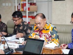 PJ Bupati Tebo Sampaikan LPJ Triwulan 3 ke Kemendagri