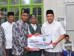 Bupati Batu Bara Serahkan Bantuan Ke Mesjid Zami Bahar Zein di Desa Sei Bejangkar