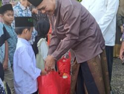 Safari Ramadhan ke Pulau Temiang H.Aspan Santuni 150 Anak Yatim