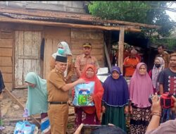 PJ Bupati H Aspan Beri Santunan Dampak Angin Puting Beliung