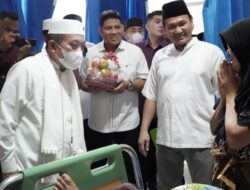 Sambut Idul Fitri, Gubernur Al Haris Kunjungi Nakes dan Pasien di RSUD Raden Mattaher