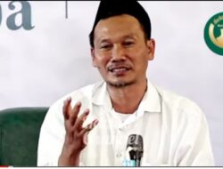 Gus Baha: Selawat Menjadi  Amalan Penjaga Iman Hingga Hari Kiamat