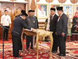 Gubernur Lantik 13 Pejabat Eselon II Pemprov Jambi