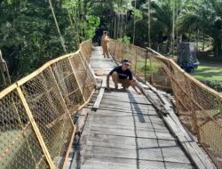 Ditabrak Kapal Tambang Emas, Jembatan Gantung di Aceh Barat Miring