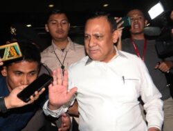 Rampung Diperiksa Penyidik, Firli Bahuri Tersangka Kasus Dugaan Pemerasan Terhadap EKS