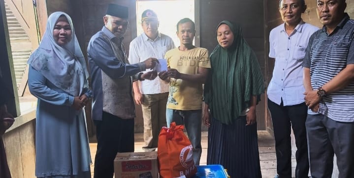 H Aspan ST Beri Santunan Untuk Korban Tersambar Petir