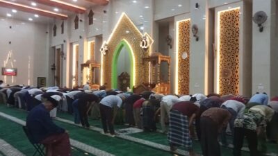 Ratusan Jemaah Tarawih di Masjid Agung Tebo Doakan Pj Bupati H Aspan ST