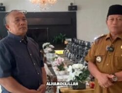 Wali Kota Waris Tholib Serahkan Bantuan Kepada Anak Difabel
