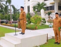 Wali Kota Waris Tholib Pimpin Apel Gabungan ASN