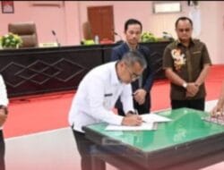 Bupati Nias Dan Wakil Bupati Hadri Rapat Paripurna DPRD Kabupaten Nias