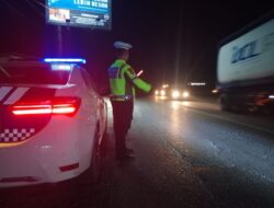 Satlantas Polres Batu Bara Laksanakan Patroli Blue Light di Lokasi Rawan Macet