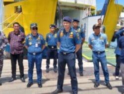 Lanal Nias Gagalkan Aksi Penangkapan Ikan dengan Bom di Pulau Pini, Dua Kapal Asal Sibolga 17 Orang Pelaku Diamankan