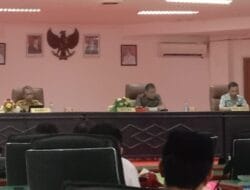 Bupati Nias Ya’atulo Gulo Hadiri Rapat Paripurna Di DPRD Kabupaten Nias