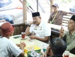 Meski Cuaca Hujan, Bupati Madina Saipullah Meninjau Langsung Pembukaan Akses Jalan Yang Sempat Terputus