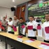 Polda Riau Menggelar Konferensi Pers,Terkait Penangkapan 9 Tersangka, Perusakan Posko dan Pemilik Kebun TNTN Tesso Nilo