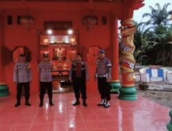 Polsek Lima Puluh Laksanakan Sterilisasi Kelenteng Gunung Santi Pastikan Keamanan Perayaan Tahun Baru Imlek