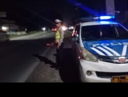 Sat Lantas Polres Batu Bara Laksanakan Patroli Blue Light di Jalinsum Indrapura, Jaga Keselamatan Pengguna Jalan