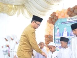 Wakil Wali Kota Fadly Abdina Hadiri Penyaluran Bingkisan Lebaran Untuk 300 Anak Yatim