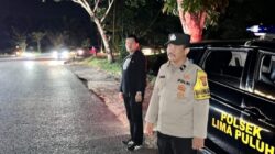 Personel Polsek Lima Puluh Laksanakan Patroli Mobile