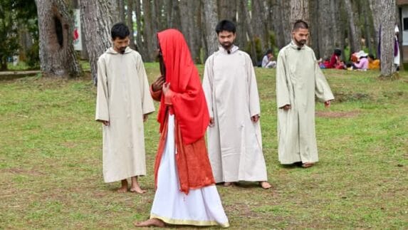 Penuh Haru, Fragmen Paskah Dibalut Paduan Suara Consolatio Choir USU Digelar di Sipinsur