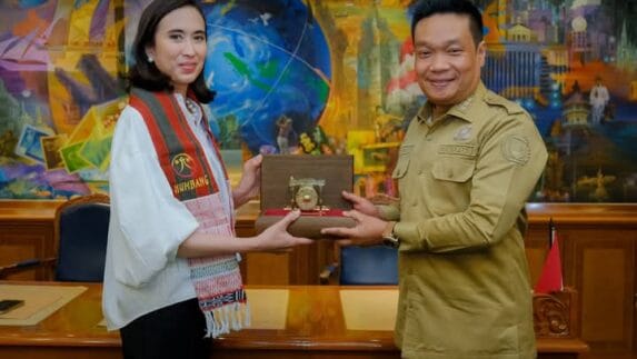 Bupati Humbang Hasundutan Audiensi ke Menteri Pariwisata, Dorong Pengembangan Danau Toba, Wisata Seribu Goa dan Sukseskan Lake Toba Triathlon 2026