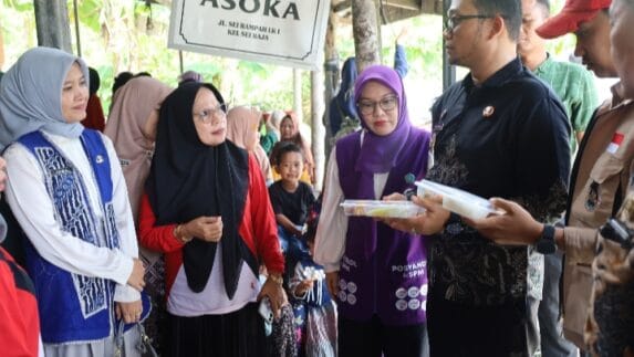 Wakil Wali Kota Fadly Abdina Pantau Pelaksanaan MBG di Posyandu Asoka