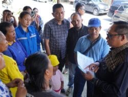 Bupati Tapanuli  Utara Dr. Jonius Taripar Parsaoran Hutabarat S.Si.M.Si. Monitoring Ketersediaan Pupuk Bersubsidi di Pahae Julu dan Pahae jae