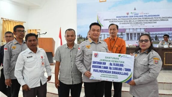 Bupati Humbang Hasundutan Hadiri Kegiatan Monitoring dan Evaluasi Jamsos Ketenagakerjaan dan Pembinaan Penyelenggaraan Pemdes