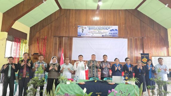 Pemkab Humbang Hasundutan hadiri Konfercab IV WKRI DPC Humbang Hasundutan: Tekankan Soliditas dan Sinergi di Era Digital