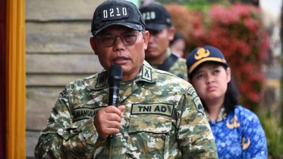 Bupati Humbahas Letakkan Batu Pertama Pembangunan Rumdis Danramil 05 Doloksanggul