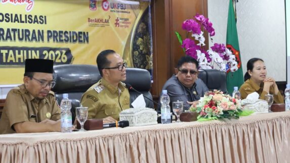 Plh Wali Kota Fadly Abdina Buka Sosialisasi Implementasi Peraturan Presiden Nomor 46 Tahun 2025