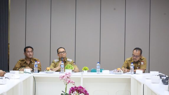 Plh Wali Kota Tanjungbalai Rakor Bersama Camat dan Lurah Bahas Pengelolaan Perpustakaan