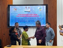 Pemkab Tapanuli Utara Serahkan Santunan Korban Kebakaran Hutatinggi