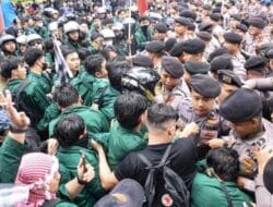 Demo Mahasiswa Kepung DPR Hari Ini