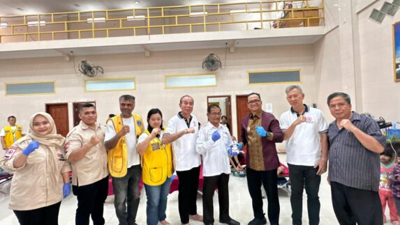 Plh Wali Kota Tanjungbalai Ikuti Donor Darah Peringatan Hari Tri Suci Waisak