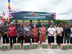 Pangdam l-BB Bersama Bupati Taput Resmikan Jembatan Siualuompu. Bukti Kolaborasi Pemerintah.TNI