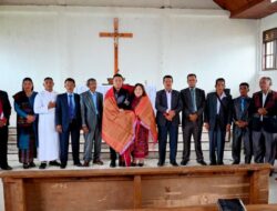 Bupati Humbang Hasundutan Hadiri Ibadah Minggu dan Serahkan Hibah Keagamaan di Gereja Katolik Santo Petrus Pollung