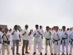 ‎Bupati JTP Hutabarat Resmikan Ujian Kenaikan Sabuk Kyu Wadokai, Diikuti 300 Karateka