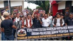 Massa Desak Poldasu Evaluasi Total Polres Nias dan Usut Tuntas Kematian Agnis Jance Zebua