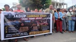 Tuntut Bantuan Jadup Segera Cair. Warga Terdampak Banjir Tapteng Geruduk Kantor Bupati