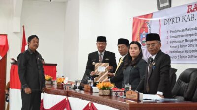 Bupati Humbahas Terima Pemandangan Umum Fraksi Atas Pertanggungjawaban APBD TA. 2025 dan 3 Ranperda Lainnya