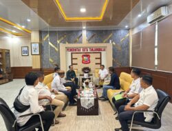 Kemenhub RI Serahkan 25 Lampu PJU Tenaga Surya Ke Pemko Tanjungbalai